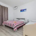 Апартаменты With Parking Space Sumpetar, Omis - 950