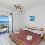 With Parking Space Sumpetar, Omis - 950 *