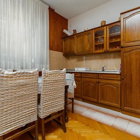With Parking Space Sumpetar, Omis - 950