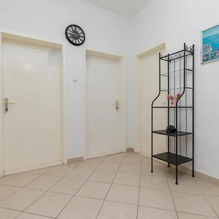 With Parking Space Sumpetar, Omis - 950 * Sumpetar