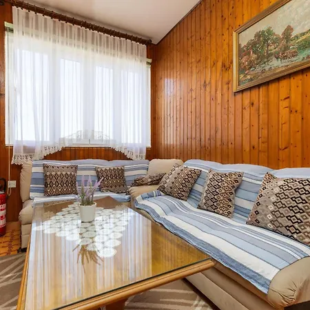With Parking Space Sumpetar, Omis - 950 Апартаменты *