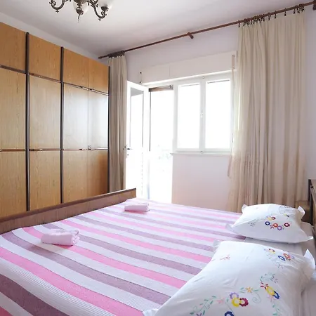 Apartament With Parking Space Sumpetar, Omis - 950 Sumpetar
